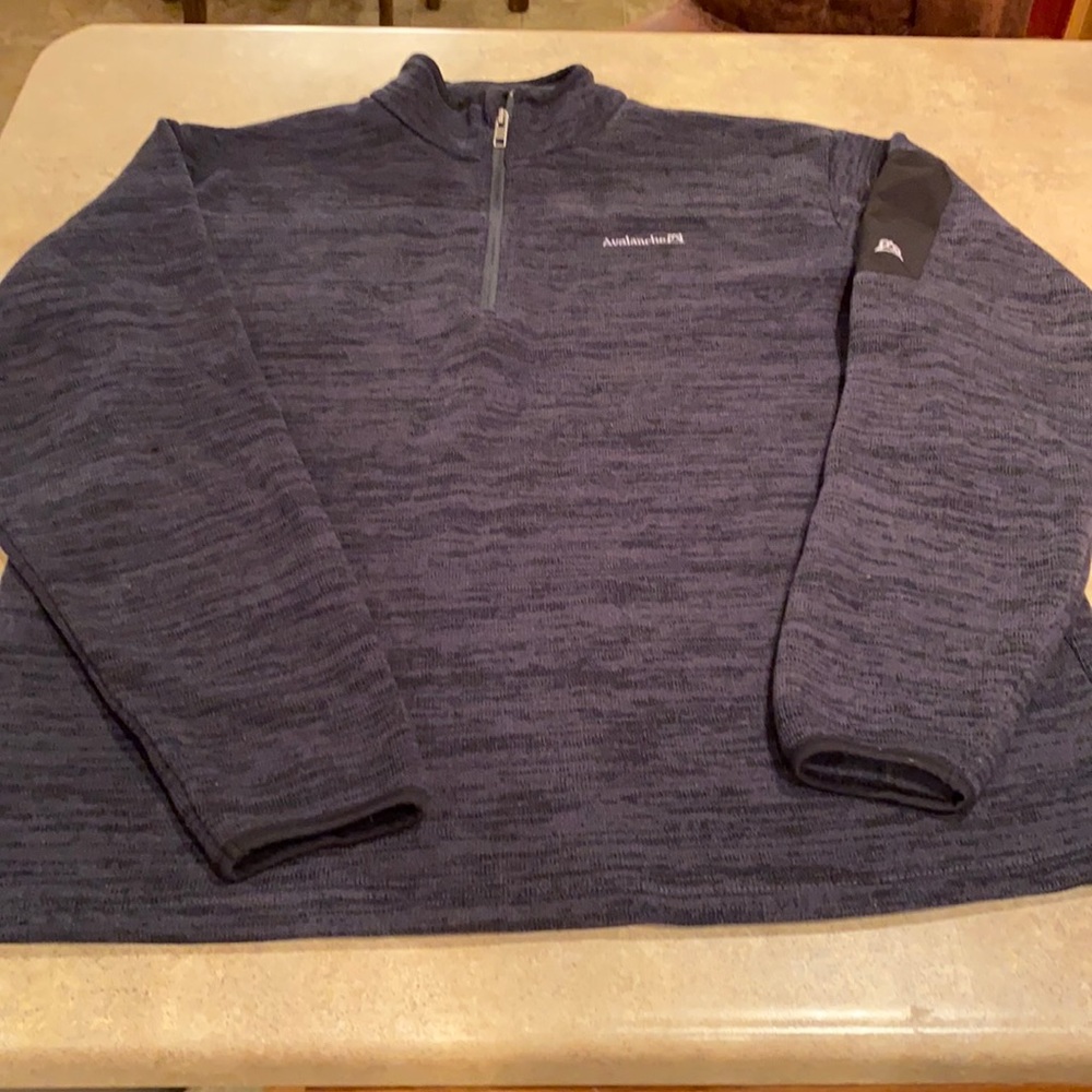 Men’s Avalanche 1/4 zip shirt size 2XL